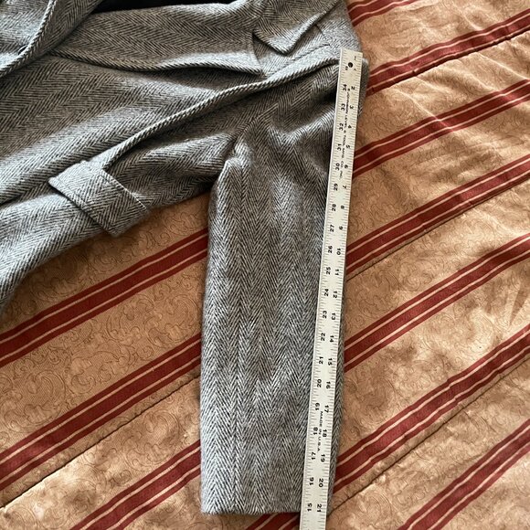 Vintage Noble Fashion Wool Coat Women’s | Herringbone Tweed Long Overcoat Size L - Picture 10 of 10